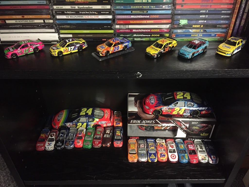 Darrils Diecast Collectibles Inc. | 600 Grandview St S, Oshawa, ON L1H 8P4, Canada | Phone: (905) 240-7223