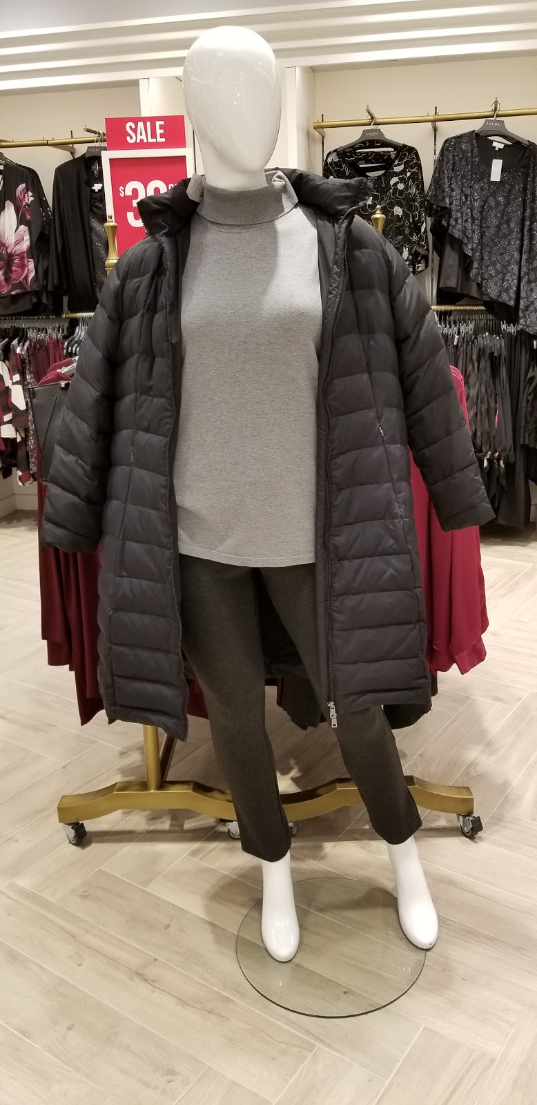 Laura | 25 The West Mall, Etobicoke, ON M9C 1B8, Canada | Phone: (416) 622-3575