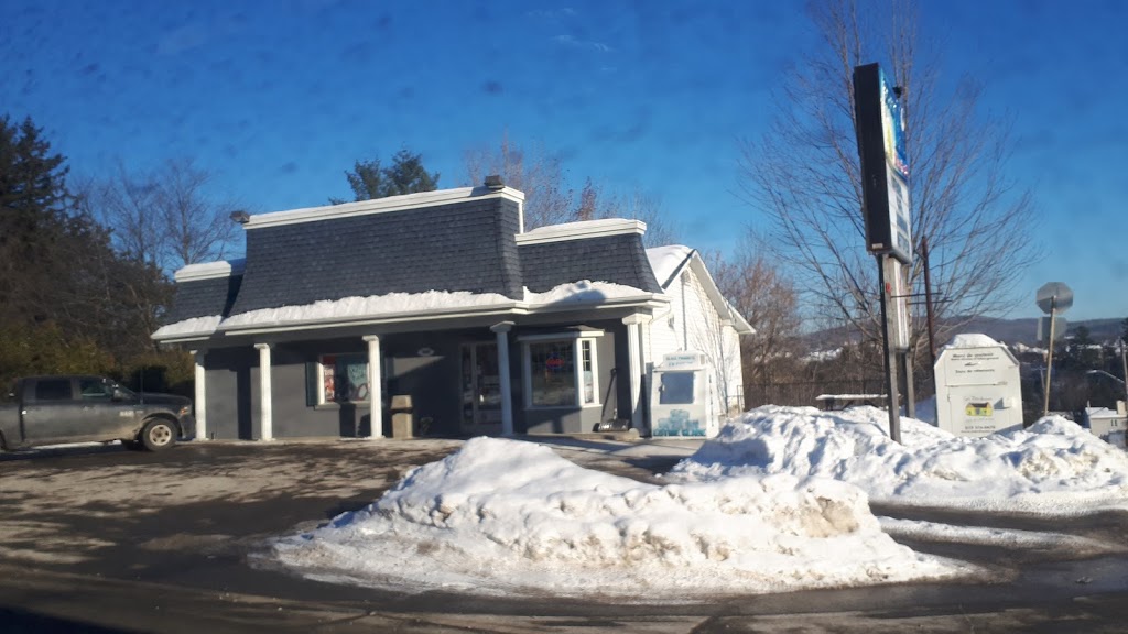 Dépanneur Boni-Soir | 4460 Rue Bertrand-Fabi, Sherbrooke, QC J1N 1Z9, Canada | Phone: (819) 564-0996