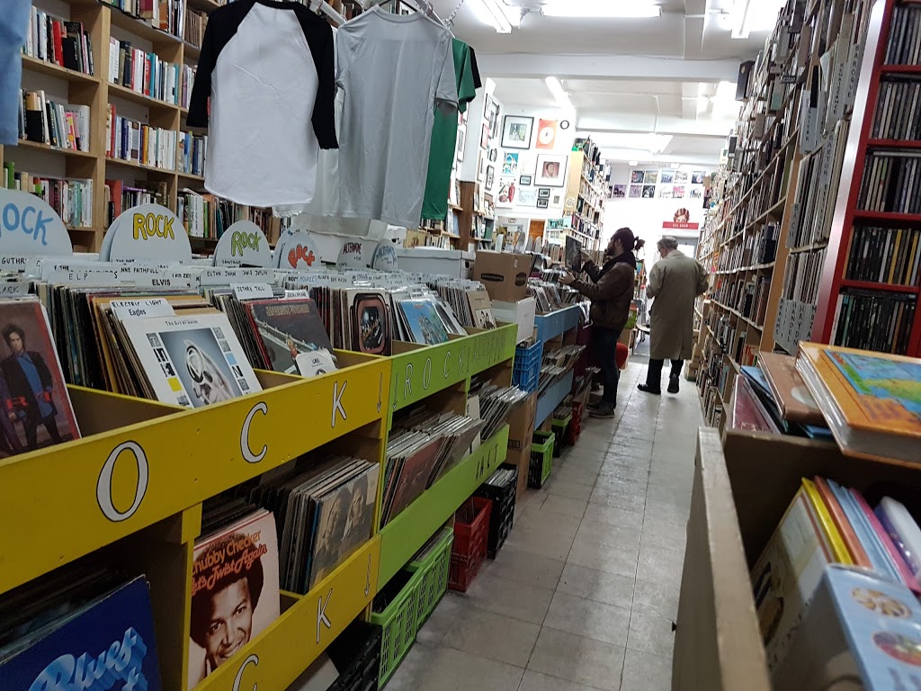 Encore Books & Records | 5670 Rue Sherbrooke Ouest, Montréal, QC H4A 1W7, Canada | Phone: (514) 482-5100