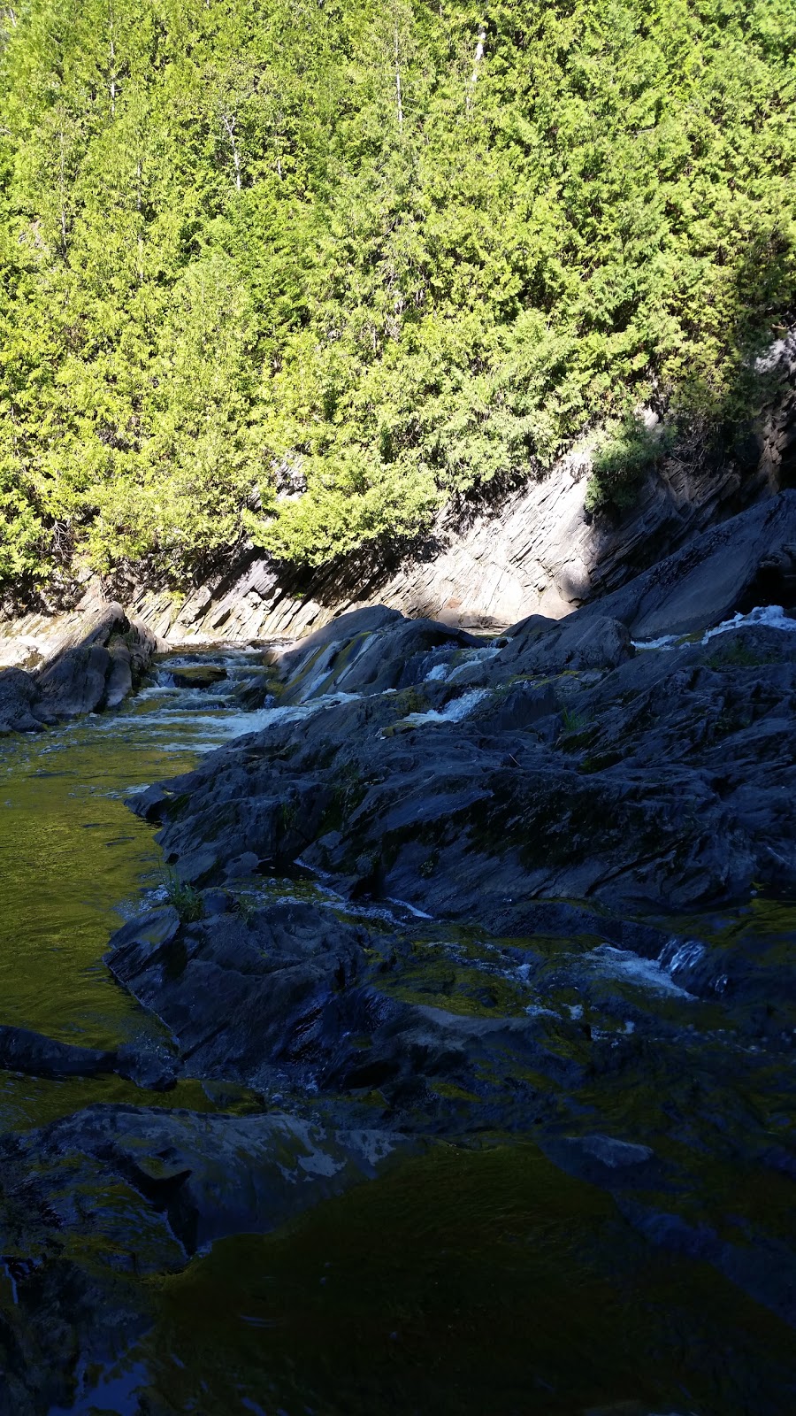 Les chutes Burrough | 14235 QC-143, Stanstead-Est, QC J0B, Canada