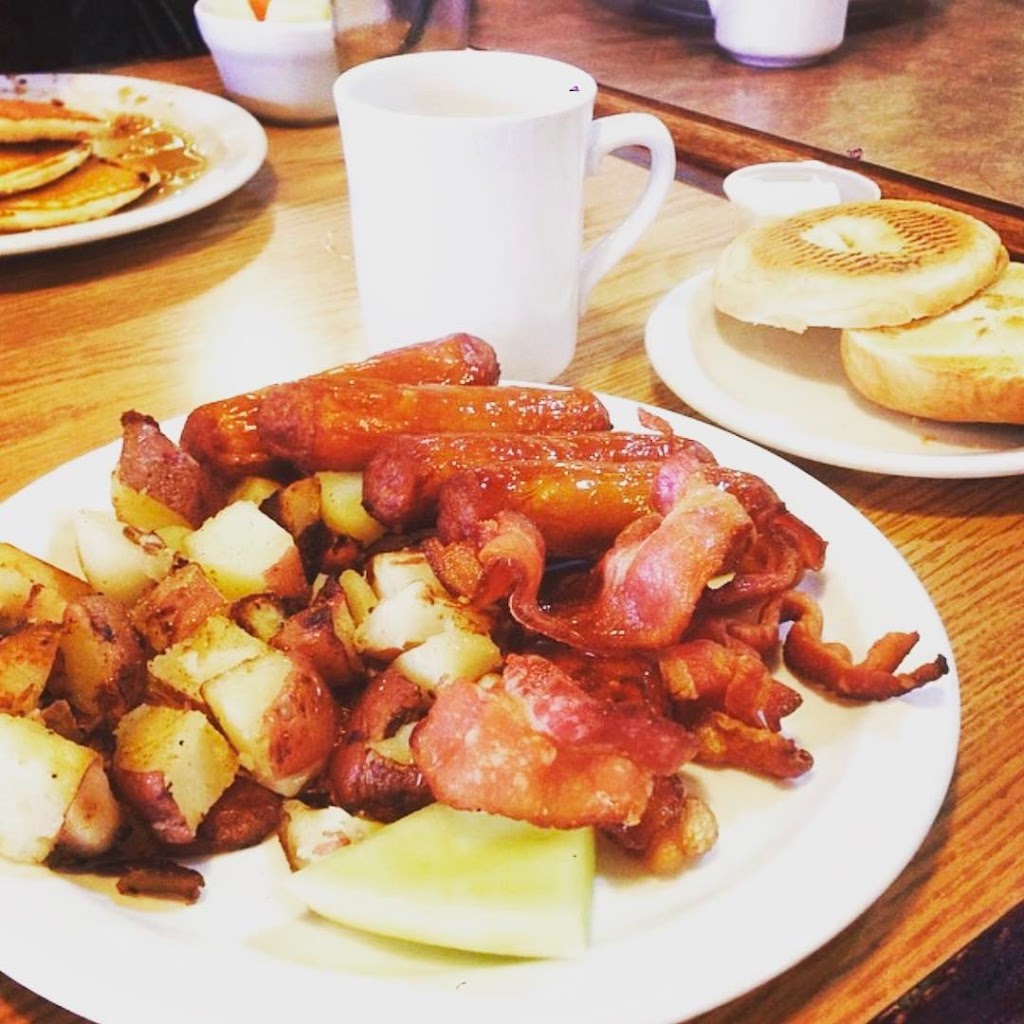 WHIFS Flapjack House | 801 N Dinosaur Trail, Drumheller, AB T0J 0Y1, Canada | Phone: (403) 823-7595