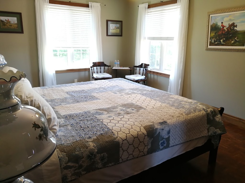 Gilded Grape Farm Bed and Breakfast | 1211 Line 8 Rd, Niagara-on-the-Lake, ON L0S 1J0, Canada | Phone: (647) 203-6168