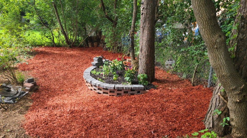 Yawdcouple Gardening and Landscaping | Old Muskoka Rd, Gravenhurst, ON P1P 1B6, Canada | Phone: (705) 205-9415