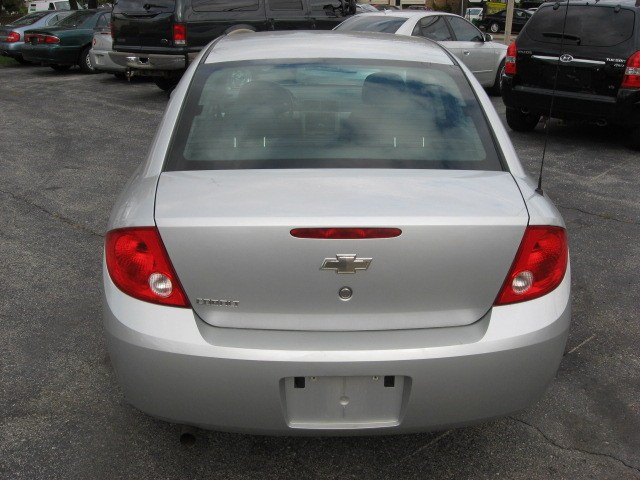 Matkath Auto Sales | 925 Queensdale Ave E, Hamilton, ON L8V 1N5, Canada | Phone: (905) 549-2277