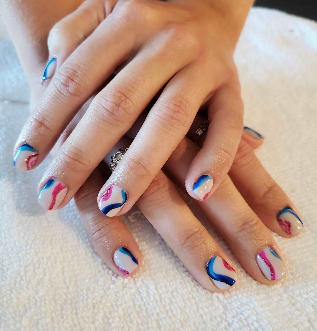 KW Nails&Esthetics | 1495 Bonniebrook Heights Rd, Gibsons, BC V0N 1V5, Canada | Phone: (604) 989-5776