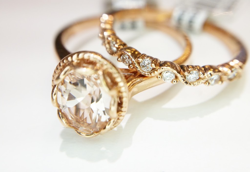 Zaks Jewellers | 210 Kortright Rd W Unit 8, Guelph, ON N1G 4X4, Canada | Phone: (519) 265-8897