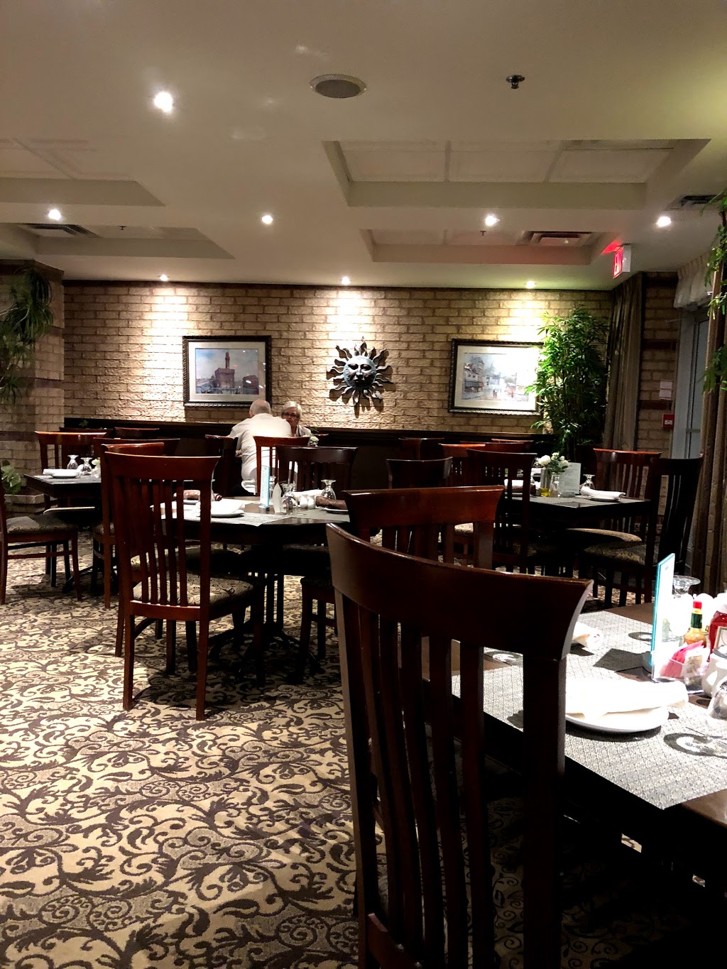 Terrazzo Ristorante | 7035 Edwards Blvd, Mississauga, ON L5T 2H8, Canada | Phone: (905) 564-8500