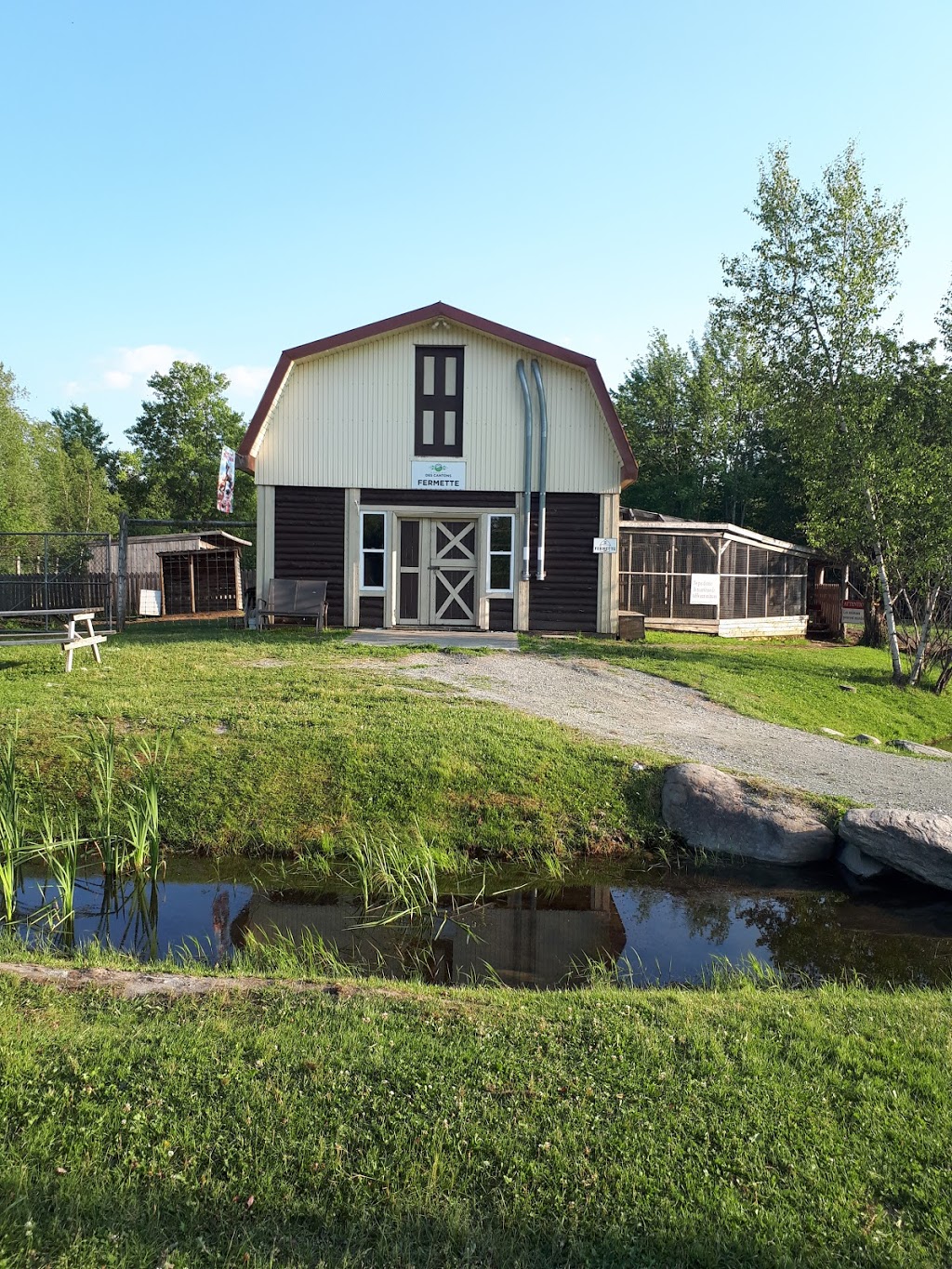 Domaine Des Cantons Inc | 315 QC-112, Saint-Étienne-de-Bolton, QC J0E 2E0, Canada | Phone: (450) 297-2444