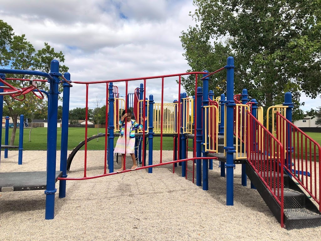 Park City West Community Centre | 115 Sanford Fleming Rd, Winnipeg, MB R2C 5B8, Canada | Phone: (204) 222-1411