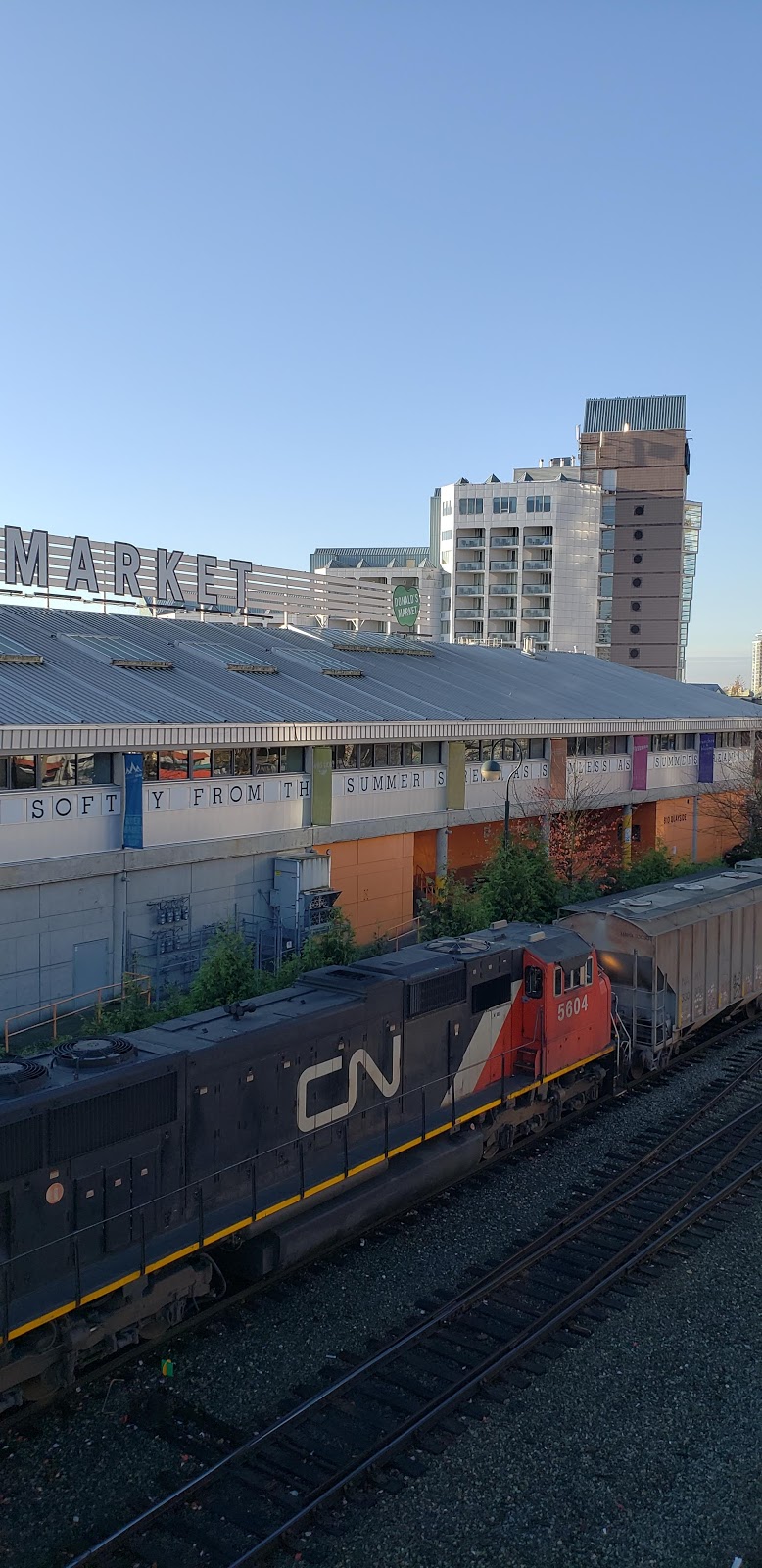 River Market | 810 Quayside Dr, New Westminster, BC V3M 6B9, Canada | Phone: (604) 520-3881