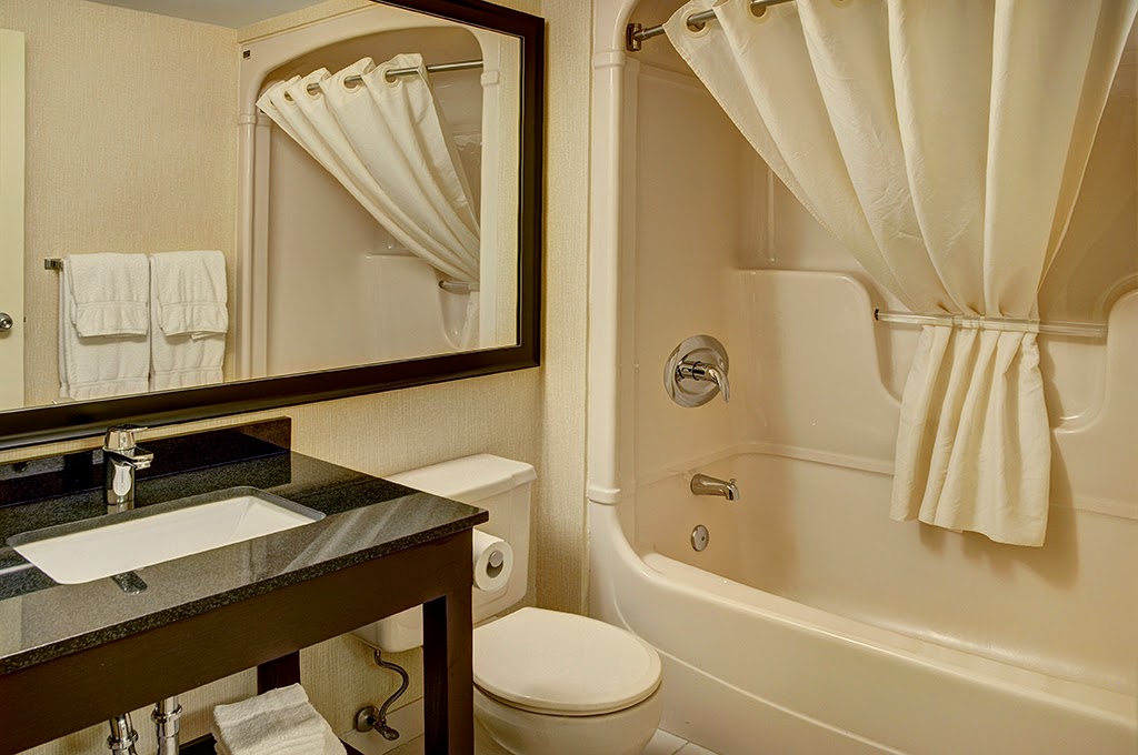 Comfort Inn | 959 Pembroke St E, Pembroke, ON K8A 3M3, Canada | Phone: (613) 735-1057