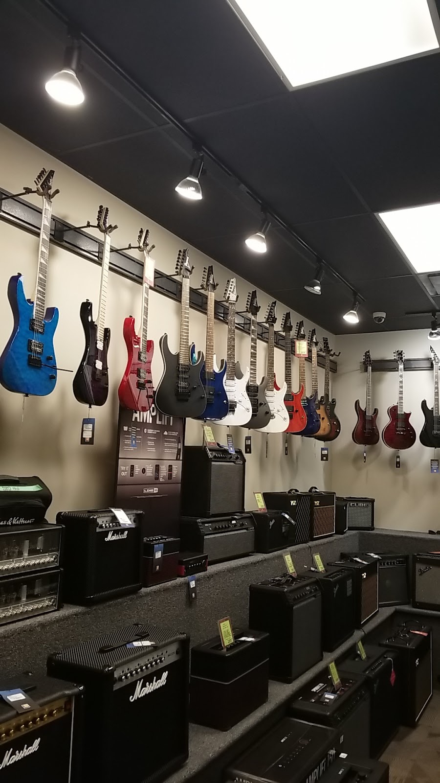 Long & McQuade Musical Instruments | 3404 5 Ave NE, Calgary, AB T2A 5N8, Canada | Phone: (403) 245-3725
