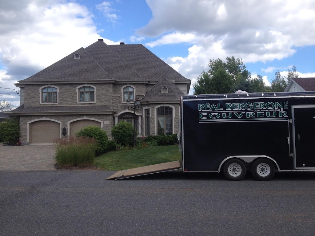 Les Couvreurs Réal Bergeron Inc | 2020 Rang 3 de Simpson, Saint-Cyrille-de-Wendover, QC J1Z 1Y6, Canada | Phone: (819) 474-5723