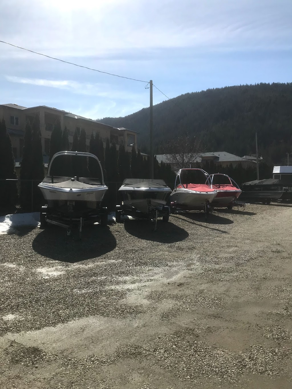All In Marina and Rentals | 1209 Shuswap Ave, Sicamous, BC V0E 2V0, Canada | Phone: (250) 836-4406