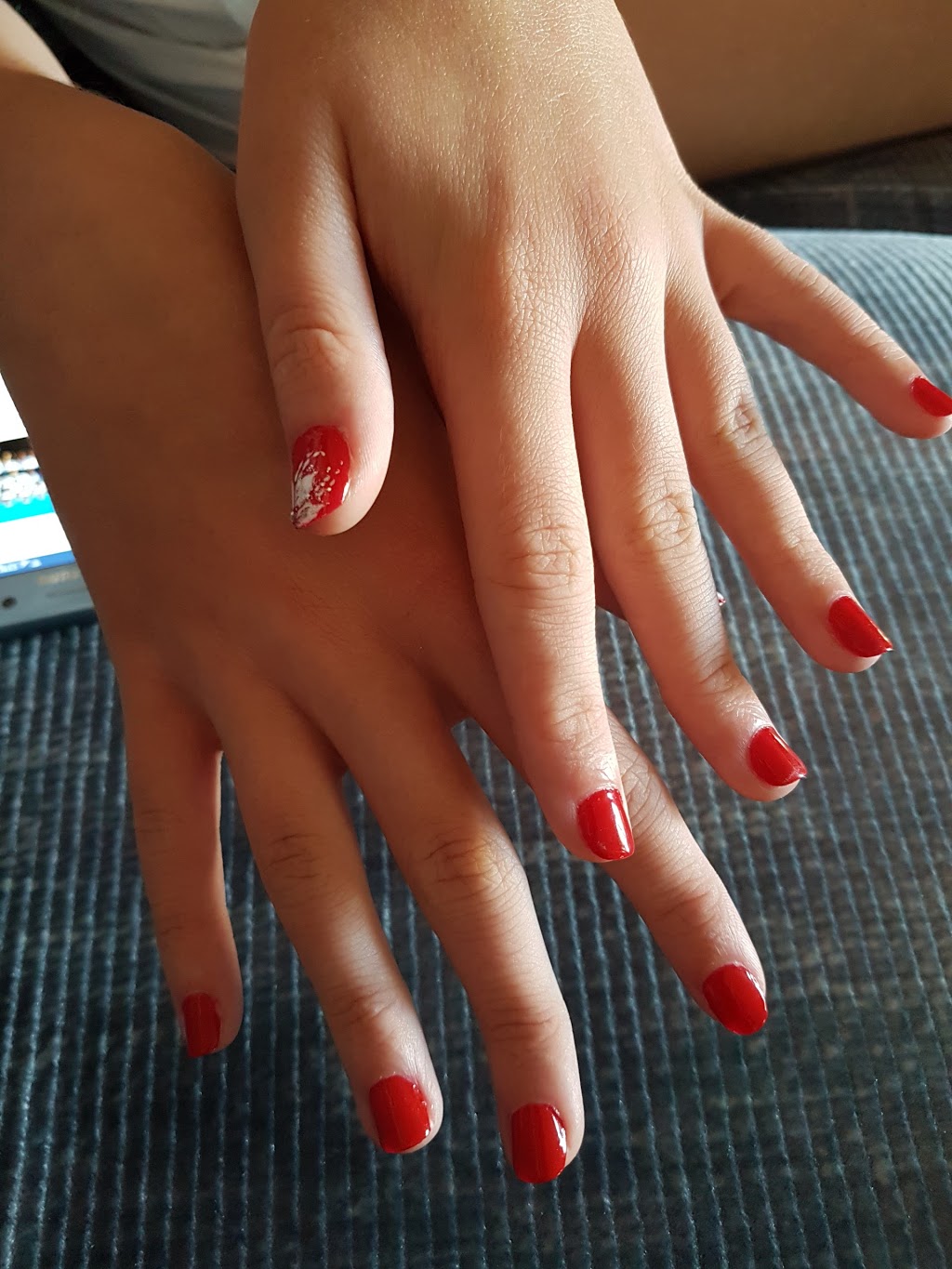 The Nail Shop | 359 Carlton St, St. Catharines, ON L2N 1C2, Canada | Phone: (905) 934-7370