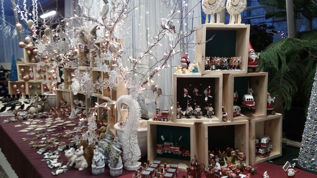 Sabados Greenhouse | 20003 Road 108N, Lundar, MB R0C 1Y0, Canada | Phone: (204) 762-5879