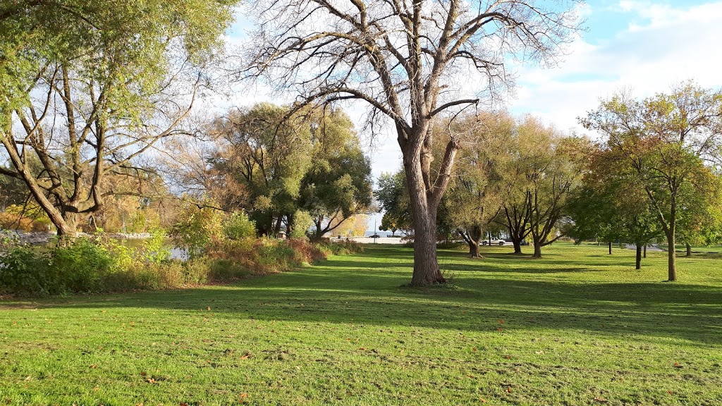 Marie Curtis Park | 2 Forty Second St, Etobicoke, ON M8W 3P2, Canada | Phone: (416) 392-2489