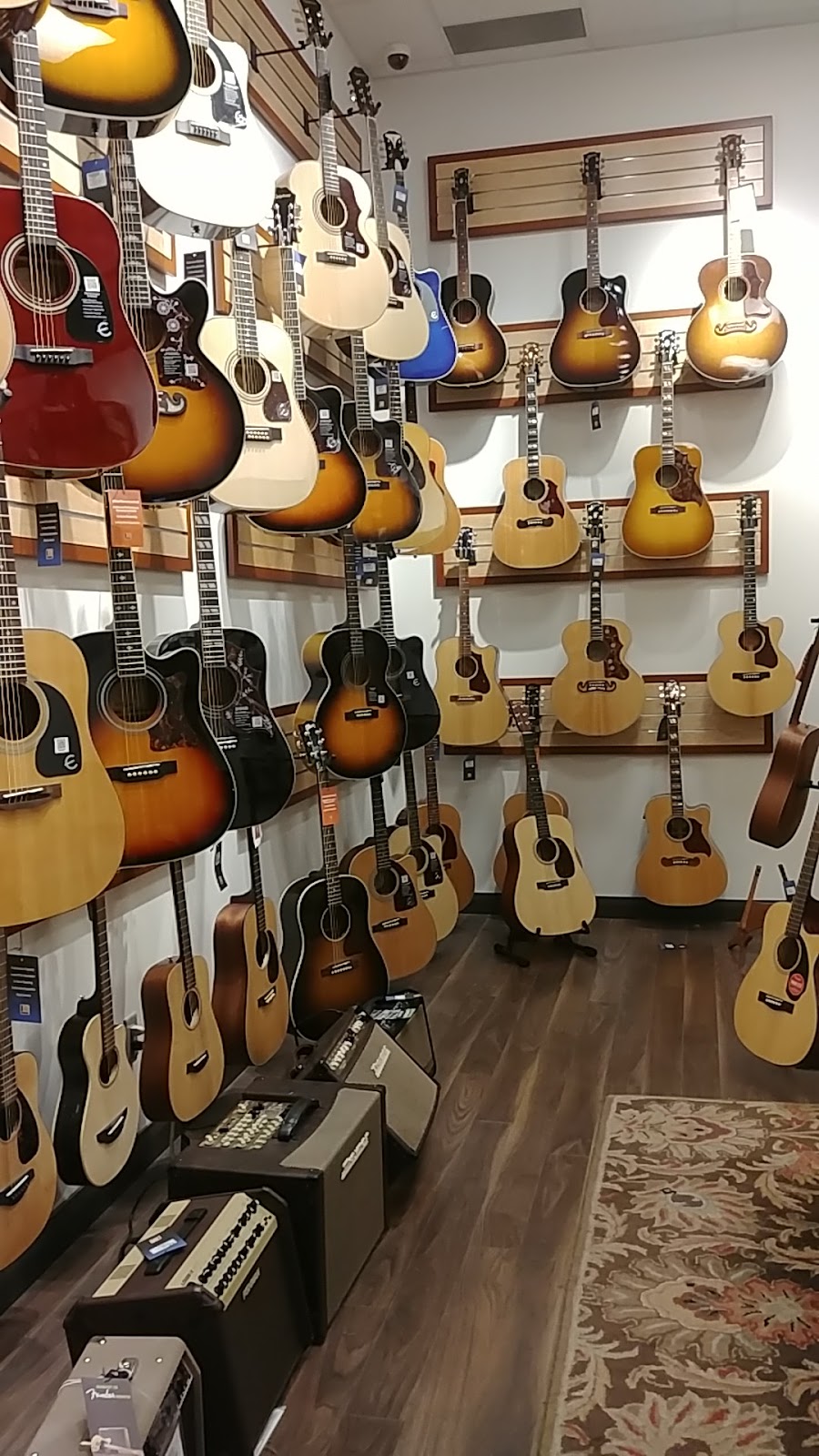 Long & McQuade Musical Instruments | 30 Arrow Rd, Guelph, ON N1K 1S6, Canada | Phone: (519) 763-5300