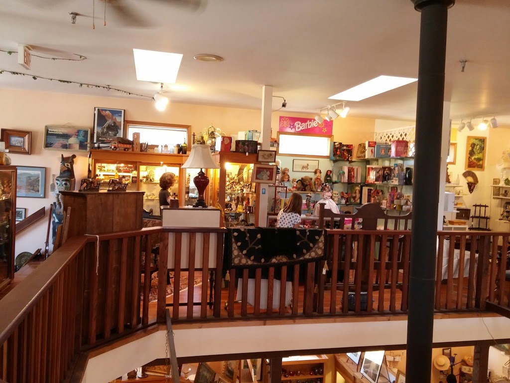 Highway Antique Emporium | 3088 Henry Rd, Chemainus, BC V0R 1K4, Canada | Phone: (250) 246-2372
