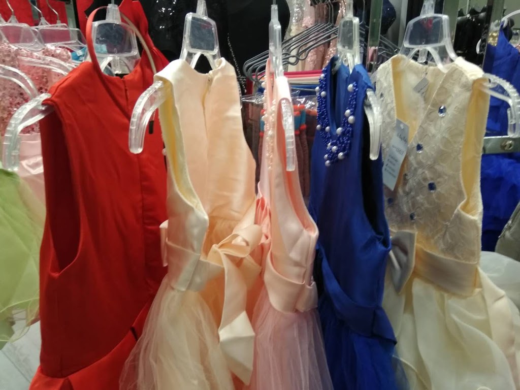 SPOTLIGHT Boutique Dress | F31(New Horizon Mall, 260300 Writing Creek Cres, Rocky View No. 44, AB T4A 0X8, Canada | Phone: (403) 452-2165