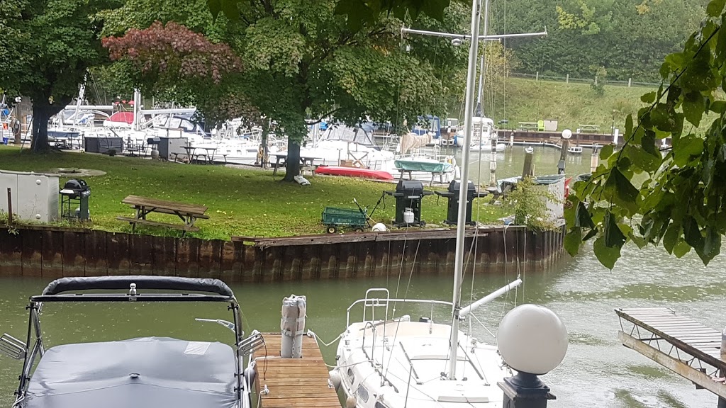 Bayfield River Cottage Colony | 19 Fishermans Wharf Rd, Bayfield, ON N0M 1G0, Canada | Phone: (519) 565-2632