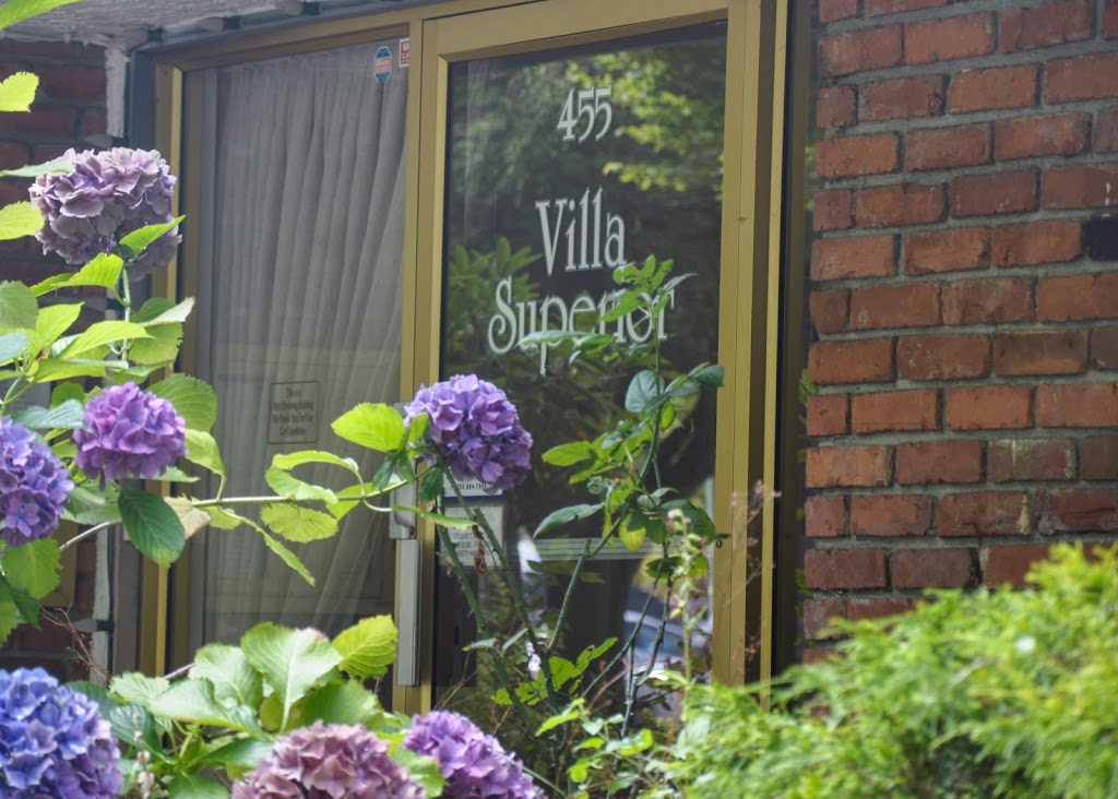 Villa Superior | 455 Superior St, Victoria, BC V8V 1T5, Canada | Phone: (250) 383-8765