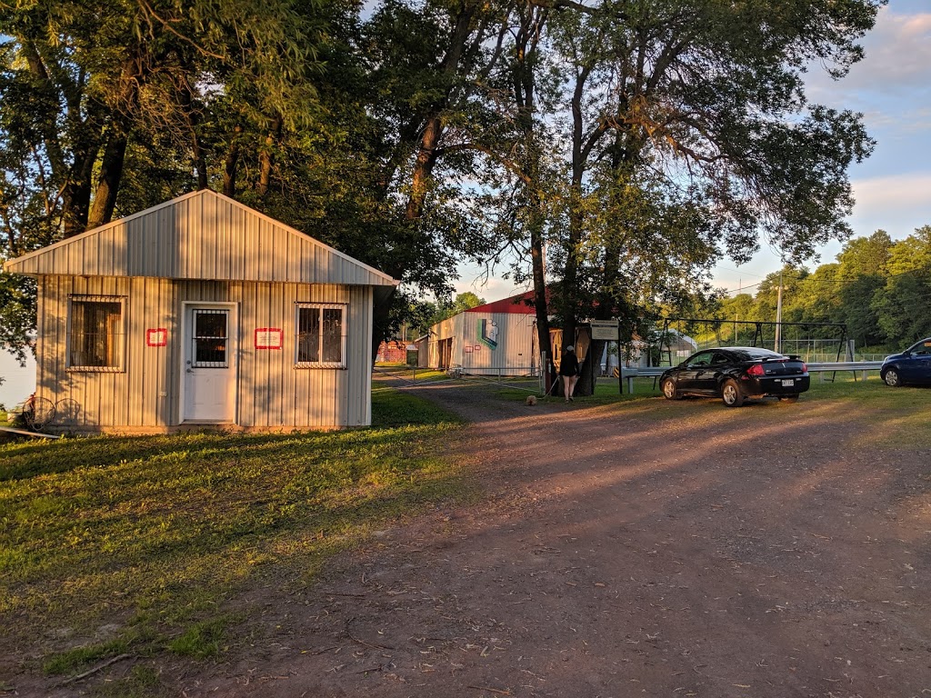 Camper Platz | 14 Côte Gédéon, Lotbinière, QC G0S 1S0, Canada