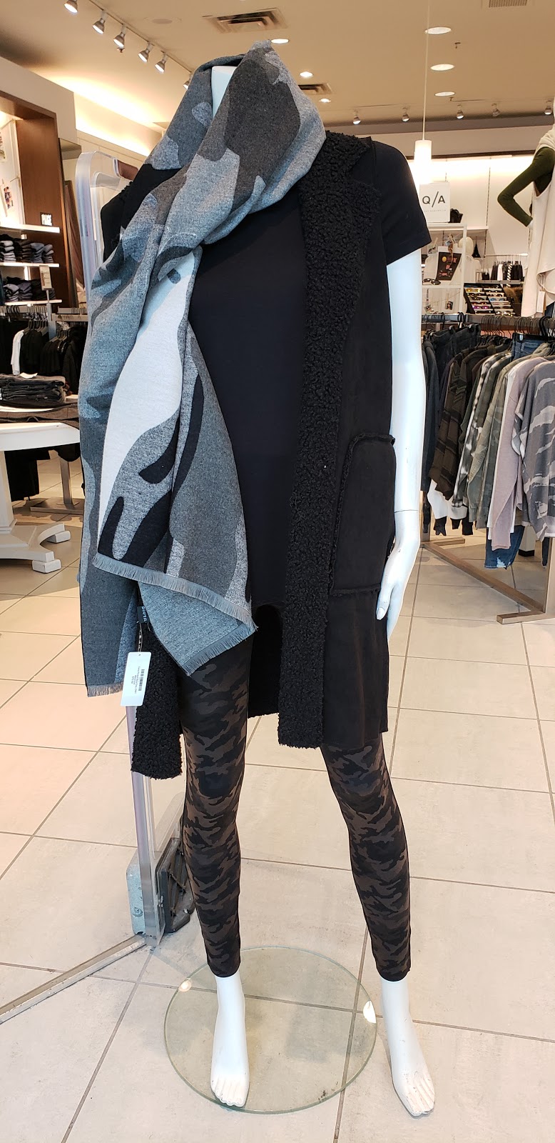 Denise | 900 Maple Ave, Burlington, ON L7S 2J8, Canada | Phone: (905) 639-6320