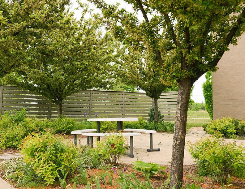 Residence & Conference Centre - Niagara-on-the-Lake | 137 Taylor Rd, Niagara-on-the-Lake, ON L0S 1J0, Canada | Phone: (905) 641-4435