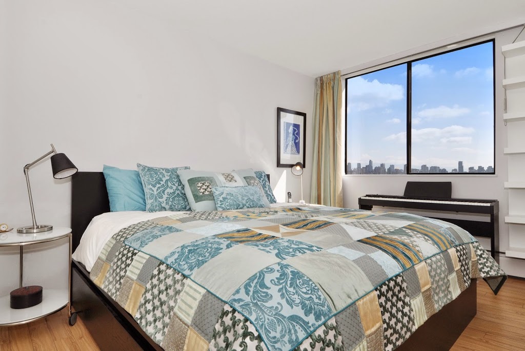 Seaside Plaza Rental Apartments | 2324 W 1st Ave, Vancouver, BC V6K 1G3, Canada | Phone: (604) 738-2590
