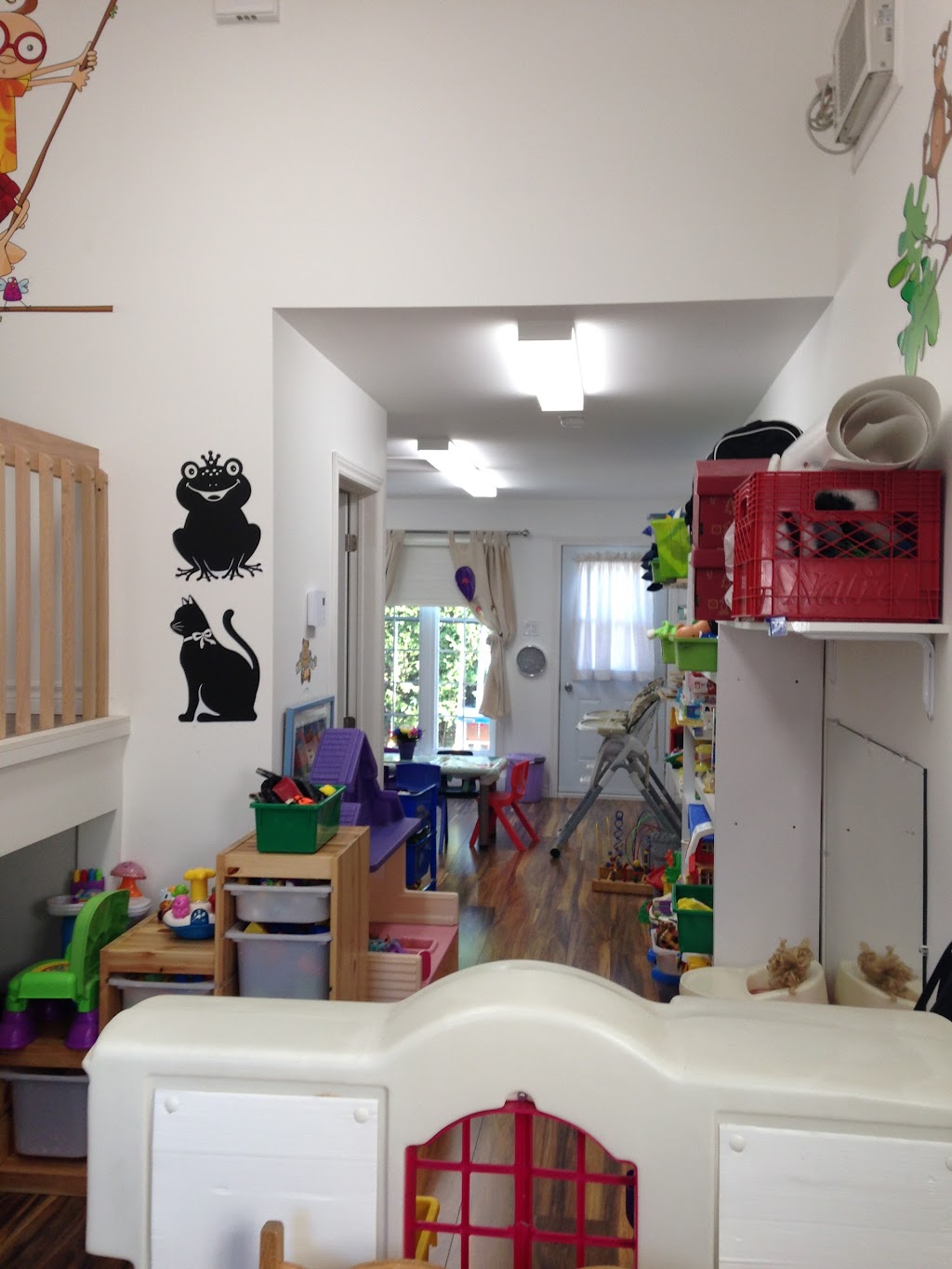 Service Garde Reconnu Les Petits Papillons De Marie-Josée Tardif | 130 Rue Chicoine, Lavaltrie, QC J5T 2N4, Canada | Phone: (450) 586-6988