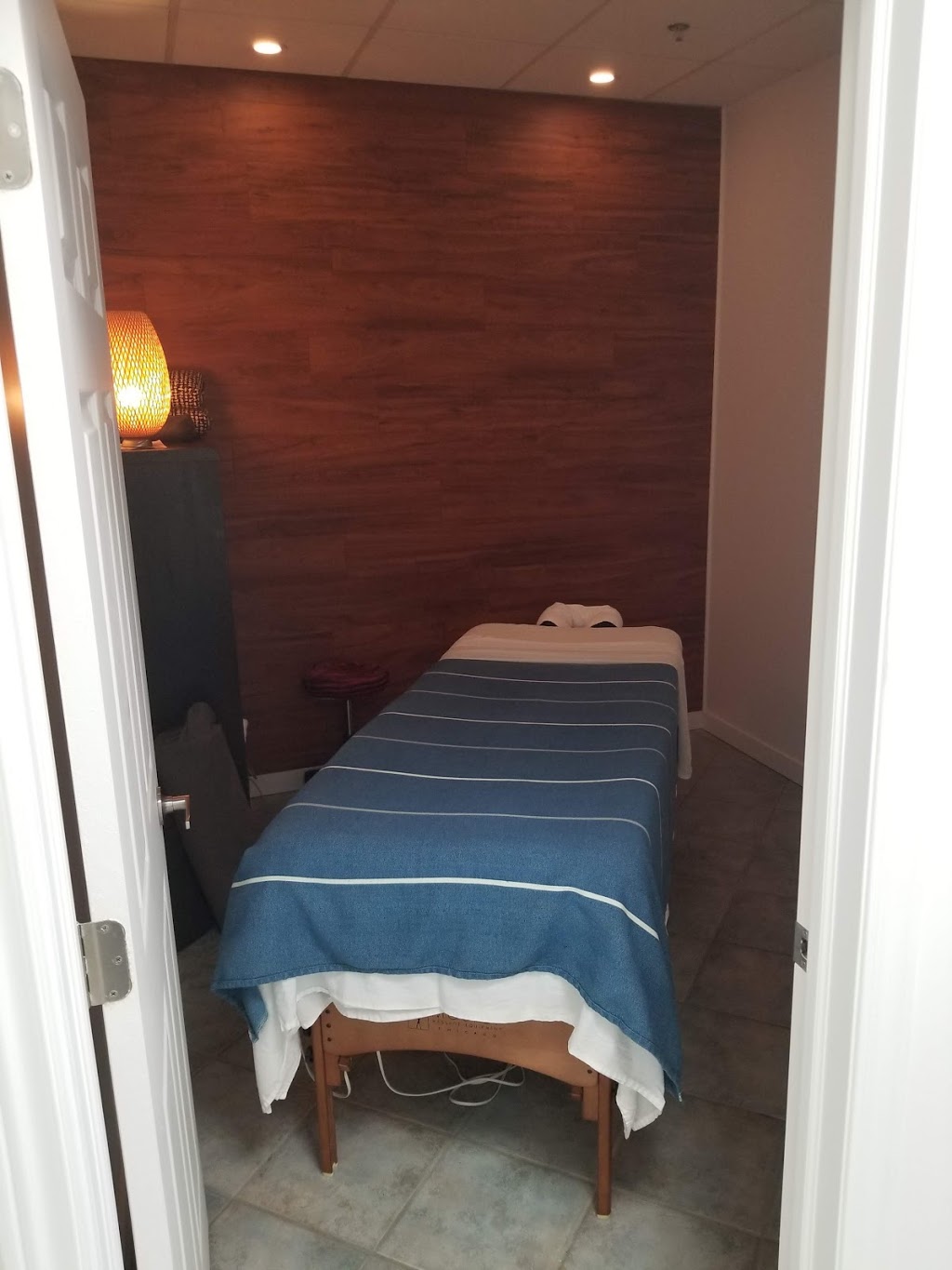 Sunstone Registered Massage Therapy | 21 Roysun Rd Unit 9, Woodbridge, ON L4L 8R3, Canada | Phone: (647) 233-2569