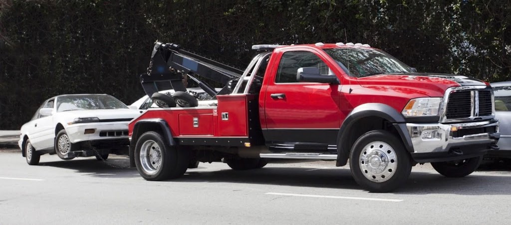 Jaguar Towing | 383 Griesbach School Rd NW, Edmonton, AB T5E 6P7, Canada | Phone: (780) 709-0406