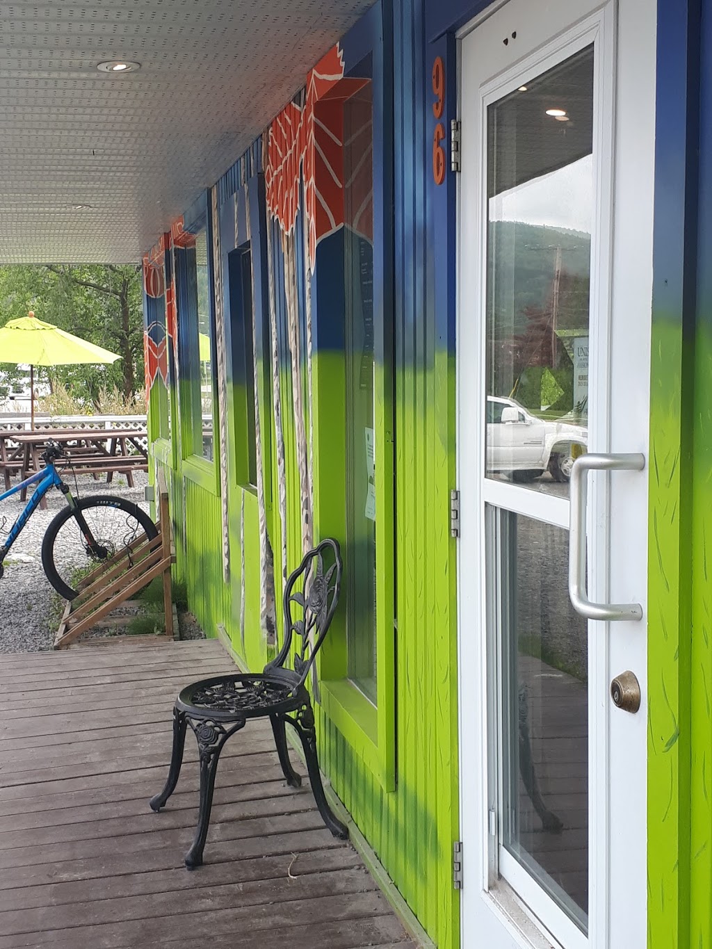Le Rond Point - Casse Croute | 96 Rue Leclerc, Baie-Saint-Paul, QC G3Z 2L2, Canada | Phone: (418) 760-8706