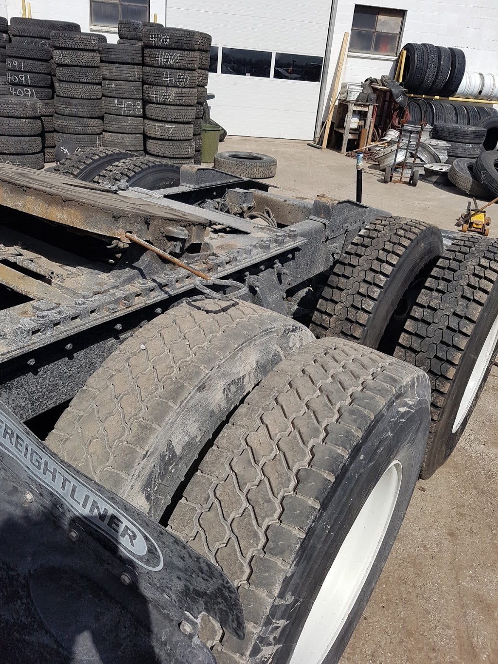 Molson Tire | 1437 Plank Rd, Sarnia, ON N7T 7H3, Canada | Phone: (519) 332-8473