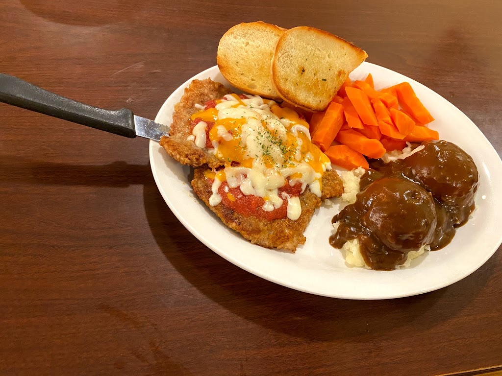 Anaiahs Family Restaurant | 5728 47 Ave, Stettler, AB T0C 2L1, Canada | Phone: (403) 742-5223