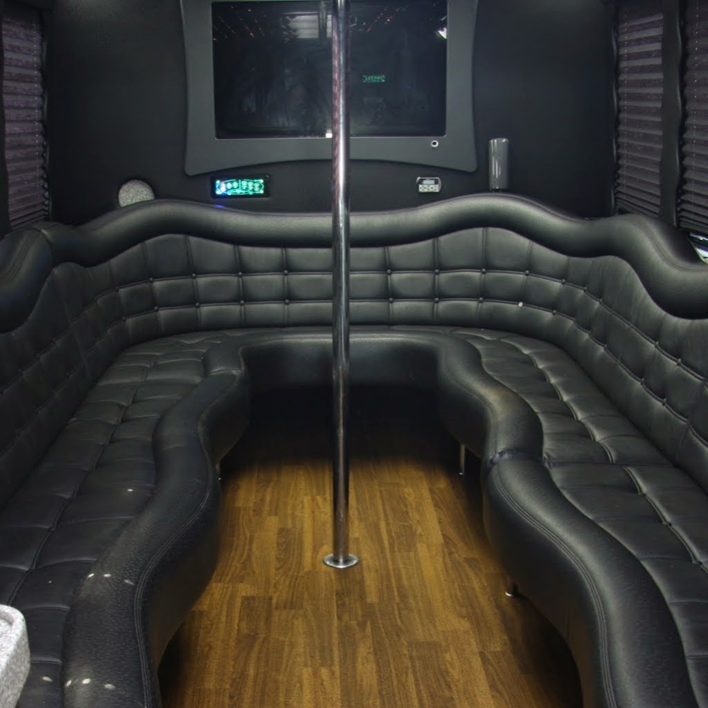 Mermaid Luxury (Burlington) | 561 Brant St #85014, Burlington, ON L7R 2G0, Canada | Phone: (905) 681-8600