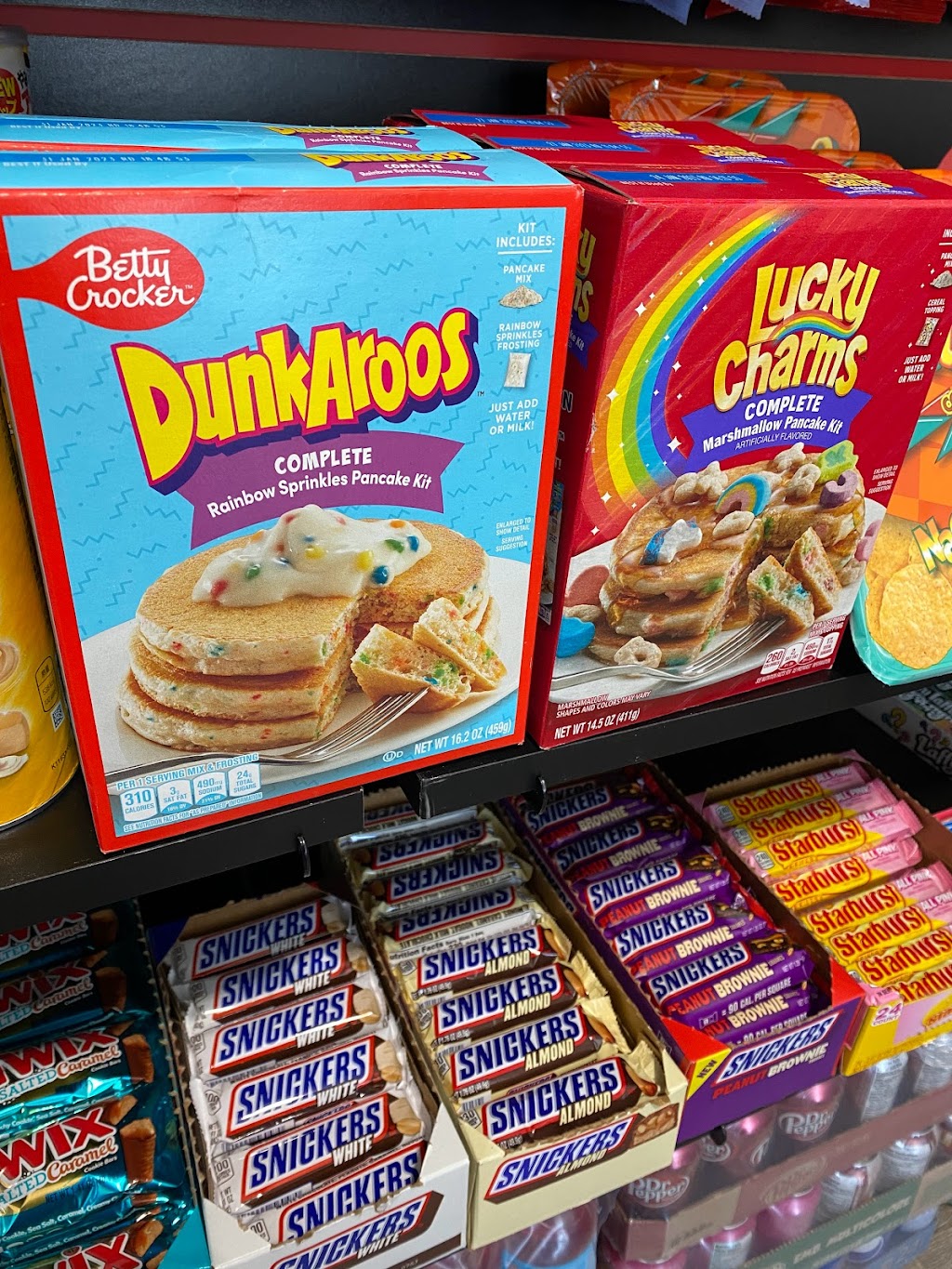 In And Out Convenience - Oakville | 108 Burnhamthorpe Rd E, Oakville, ON L6H 7C8, Canada | Phone: (905) 257-0007