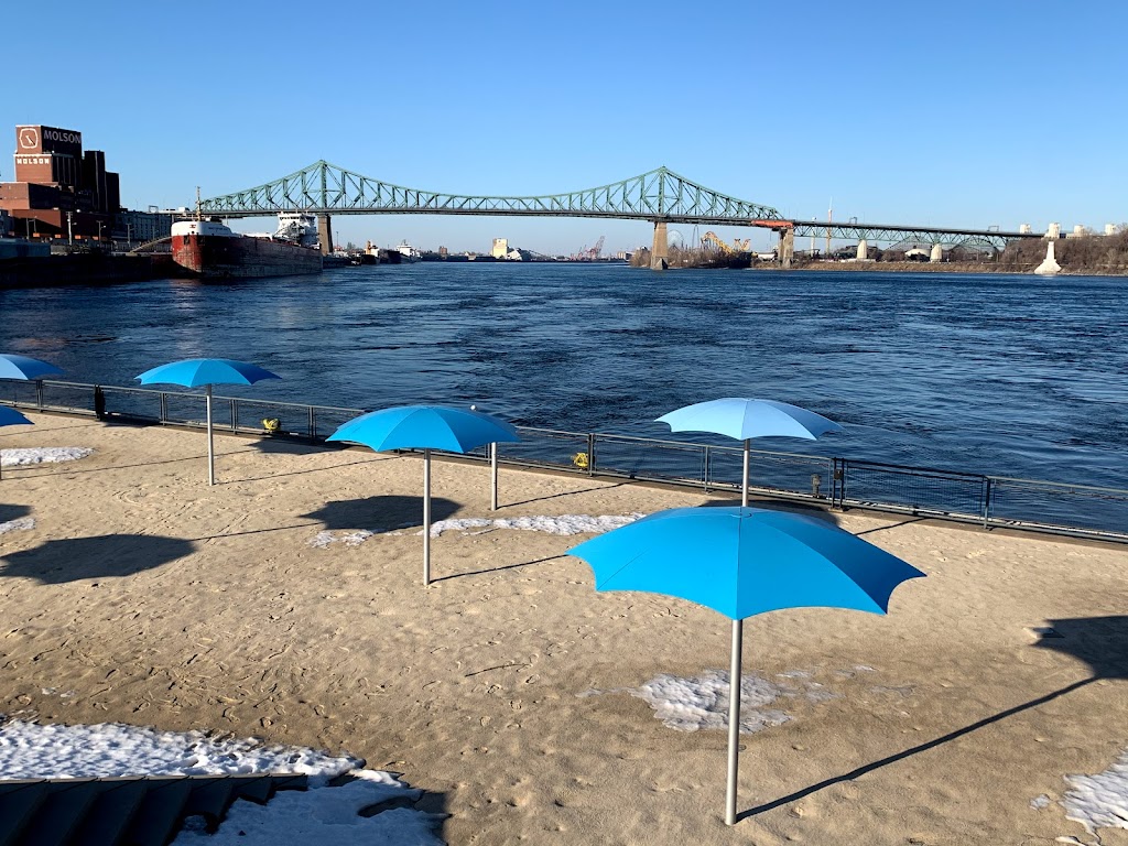 Plage de lHorloge | 1 Rue Quai de lHorloge, Montréal, QC H2Y 2E2, Canada | Phone: (514) 496-7678