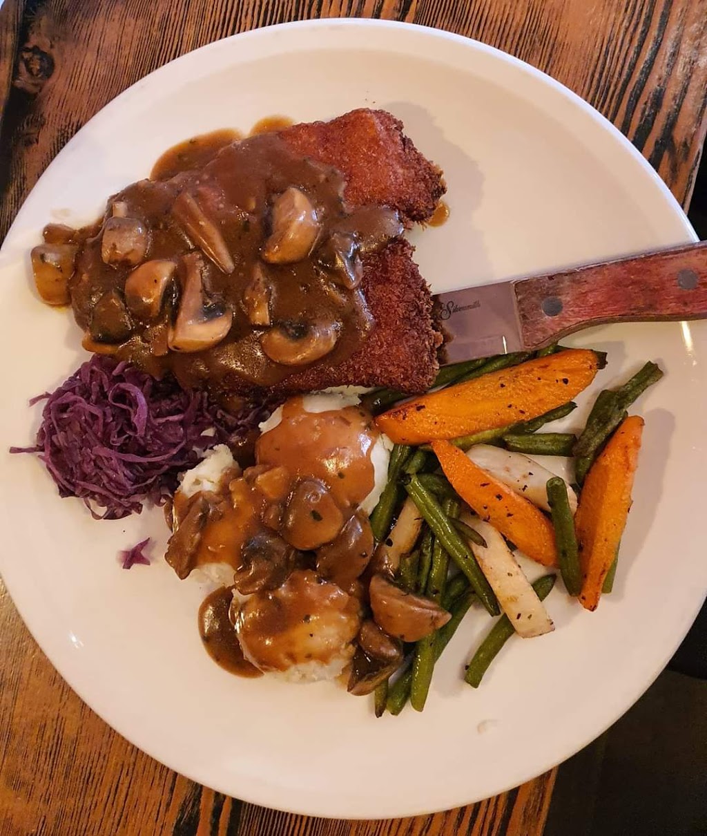 The Loghouse Pub | 2323 Millstream Rd, Victoria, BC V9B 6L2, Canada | Phone: (250) 474-1989
