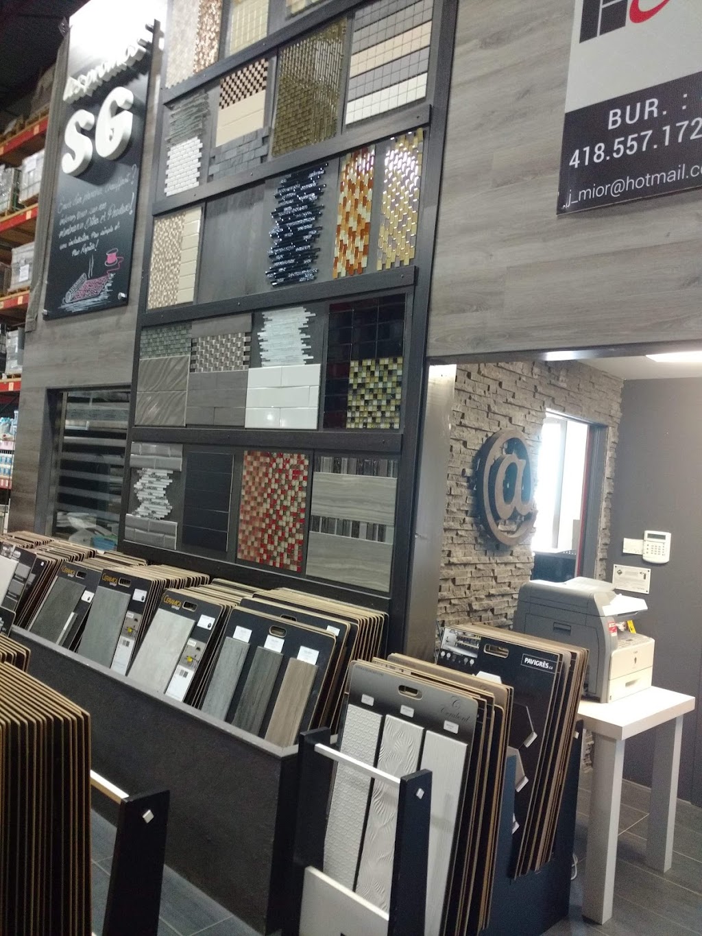 LEntrepôt du Plancher & Club Céramique | 2700 Boulevard Talbot porte 50 G7H5B1, Chicoutimi, QC G7H 5B1, Canada | Phone: (418) 543-0888