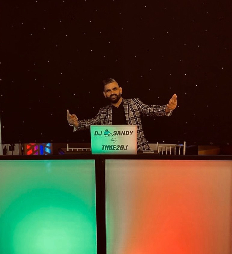 DJ Sandy - Time2DJ | 175 E Lakeview Ct, Chestermere, AB T1X 1W2, Canada | Phone: (403) 383-0785