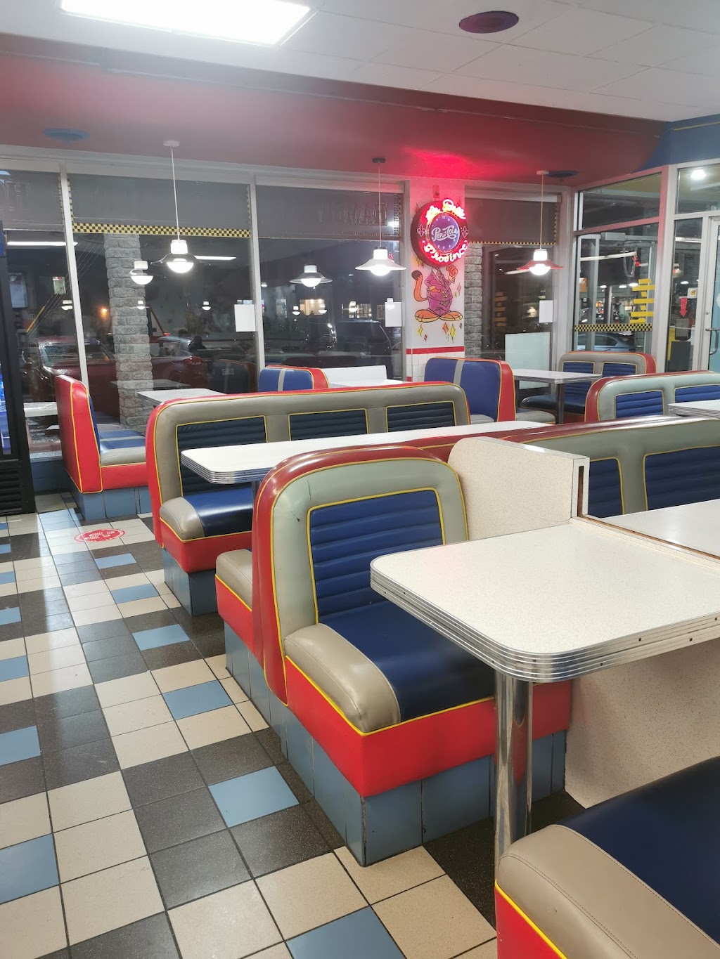 Restaurant La Belle Province | 426 Bd Adolphe-Chapleau, Bois-des-Filion, QC J6Z 1J2, Canada | Phone: (450) 965-3843