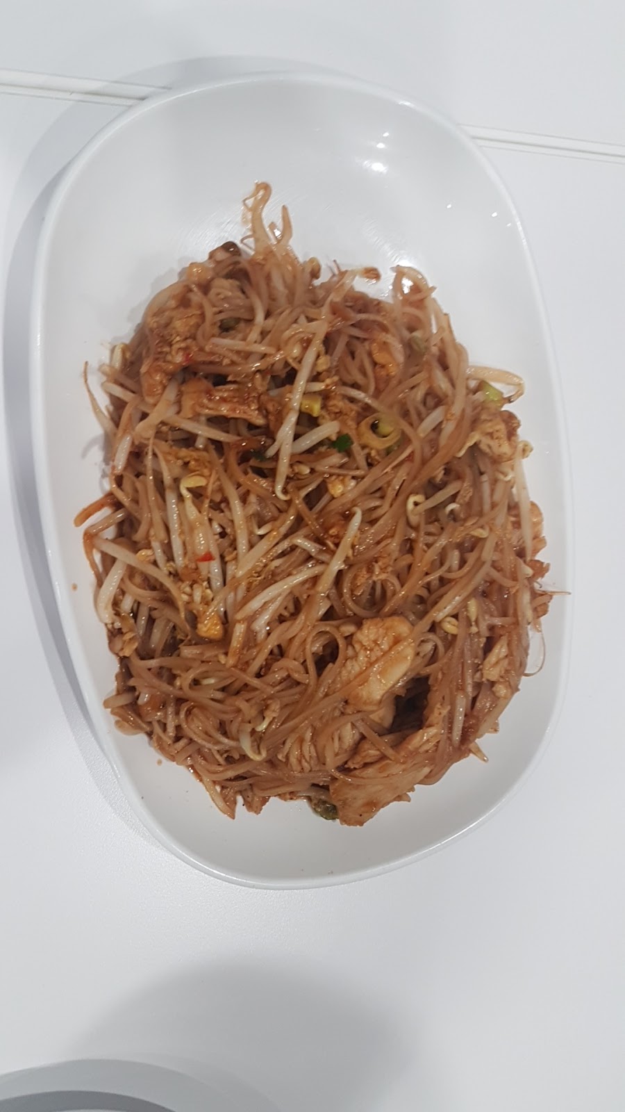 Thai Express Restaurant Kirkland | 3006 Bd Saint-Charles, Kirkland, QC H9H 3B7, Canada | Phone: (514) 694-0037