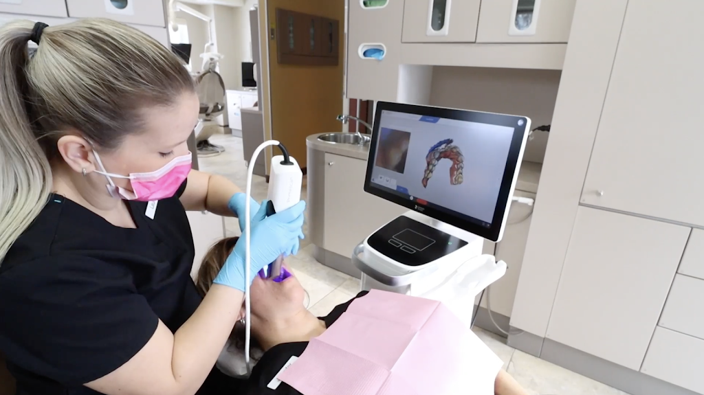 Kanata Dental Implants - Marchwood Implant Dentures | 1054 Halton Terrace, Kanata, ON K2K 0G9, Canada | Phone: (613) 591-7608