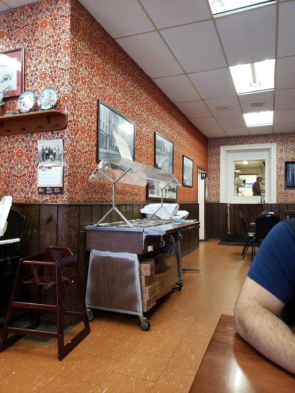 Sukie Lees Restaurant | 124 Queen St E, St. Marys, ON N4X 1A3, Canada | Phone: (519) 284-3292