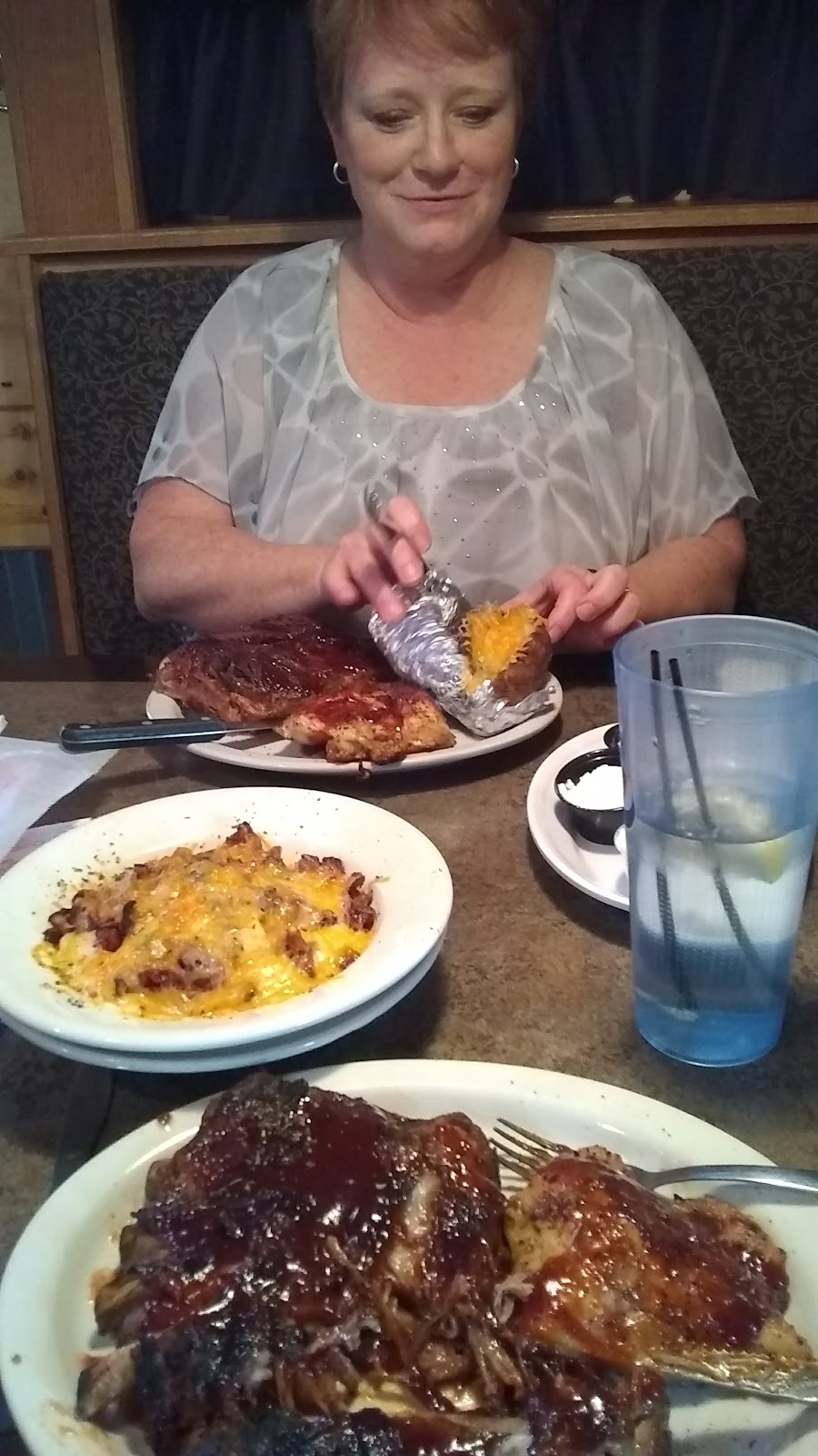 Roadhouse 19 | 6020 Emmett Rd, Yale, MI 48097, USA | Phone: (810) 387-4837