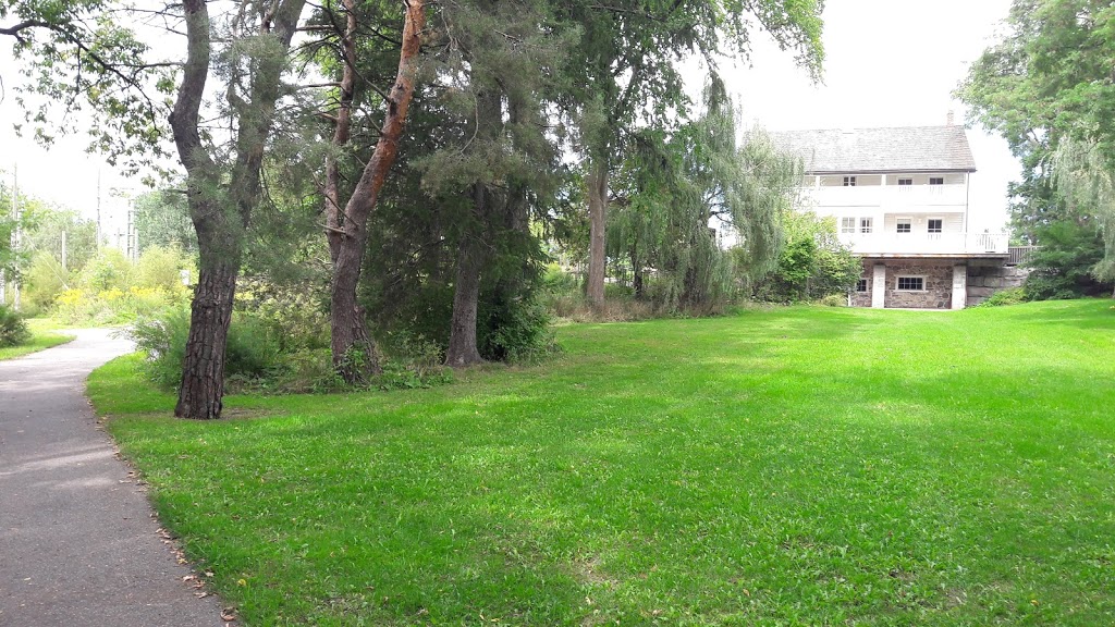 Eyer Homestead Park | 1045 Elgin Mills Rd E, Richmond Hill, ON L4S 1M7, Canada | Phone: (905) 771-8800