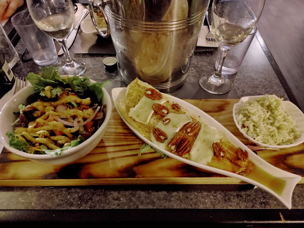Restaurant Le Biarritz | 89 Rue Notre Dame O, Trois-Pistoles, QC G0L 4K0, Canada | Phone: (418) 851-4705